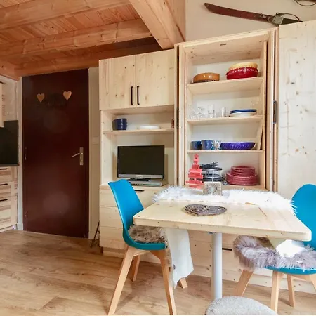 Apartament ∞ Hyper Centre ∞ La Marmotte ∞ Petit T2 ∞ Entree24h/24 ∞ Pres Ski/cure ≈ax-les-thermes≈ Wifi ∞ Ax-les-Thermes