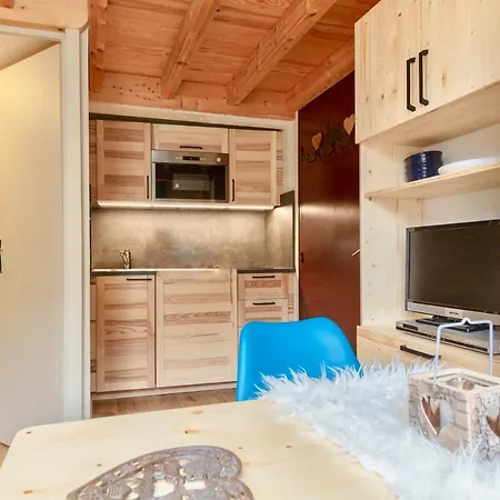∞ Hyper Centre ∞ La Marmotte ∞ Petit T2 ∞ Entree24h/24 ∞ Pres Ski/cure ≈ax-les-thermes≈ Wifi ∞ Apartament *
